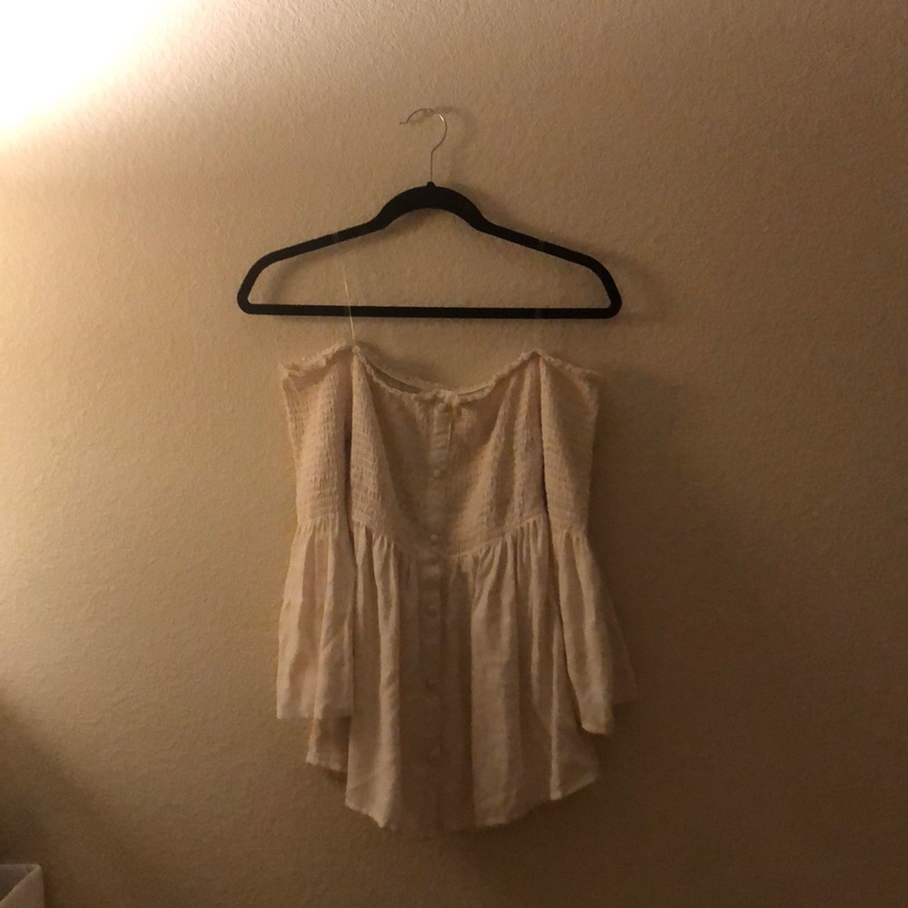 Off shoulder shirt